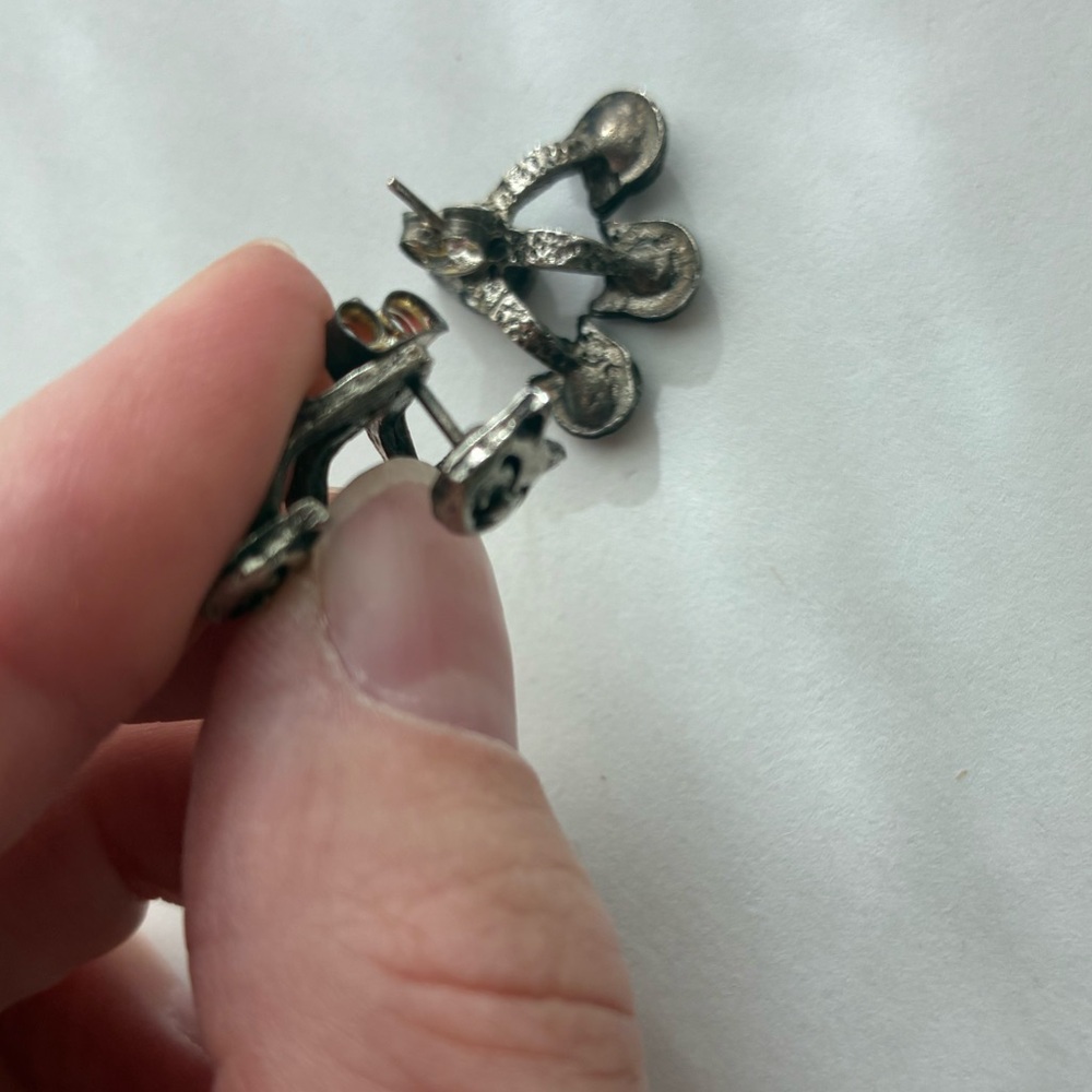 Vintage Cat Earrings - Picture 3 of 5